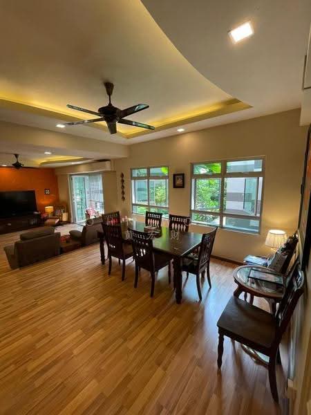 Avila Gardens, 11 Flora Road, Changi Airport / Changi Village, 3 Bedrooms, 1,302 sqft, Condominium For Rent, by John Wong 黄宏财, 500255228 - Living Room - PropertyGuru.com.sg