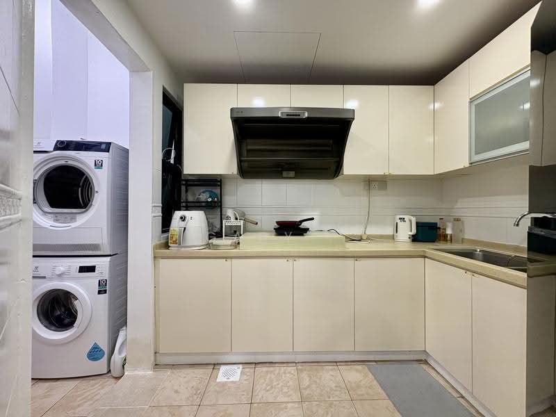 Eastpoint Green, 3 Simei Street 3, Pasir Ris / Tampines, 2 Bedrooms, 969 sqft, Condominium For Sale, by Gary ., 500255231 - Kitchen - PropertyGuru.com.sg