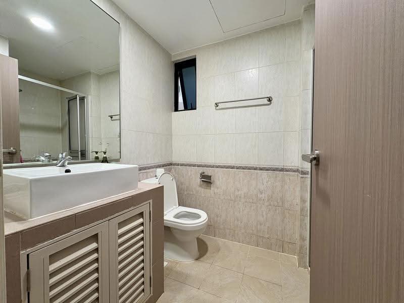 Eastpoint Green, 3 Simei Street 3, Pasir Ris / Tampines, 2 Bedrooms, 969 sqft, Condominium For Sale, by Gary ., 500255231 - Bathroom - PropertyGuru.com.sg