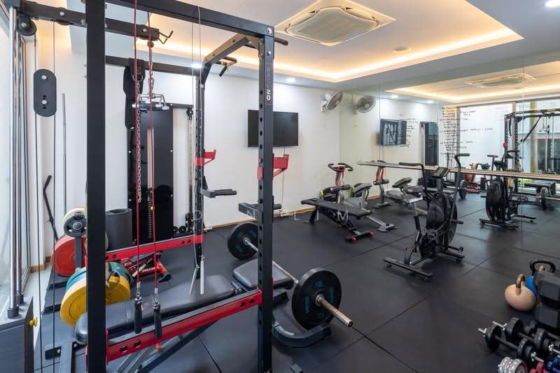 HILLTOP BUNGALOW, LYNWOOD GROVE, Newton / Novena, 7 Bedrooms, 13,000 sqft, Bungalow House For Sale, by Dan Lim, 500255245 - Gym - PropertyGuru.com.sg