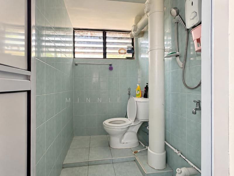 576 Ang Mo Kio Avenue 10, 576 Ang Mo Kio Avenue 10, Ang Mo Kio / Bishan / Thomson, 2 Bedrooms, 721 sqft, HDB Flat For Sale, by Minnie Teo, 500255250 - Bathroom - PropertyGuru.com.sg