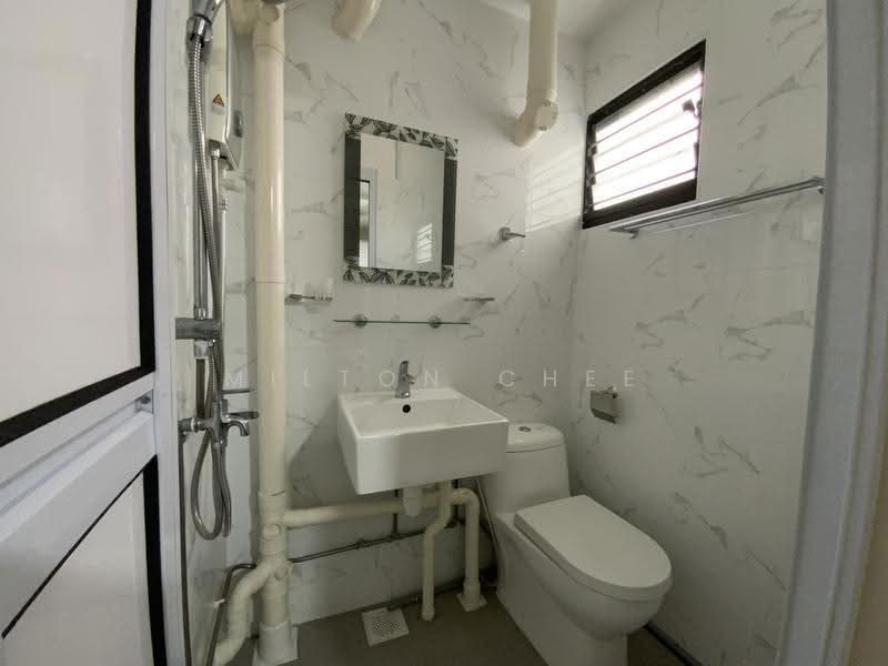 117 Bedok North Road, 117 Bedok North Road, Bedok / Upper East Coast, Room Rental, 130 sqft, HDB Flat For Rent, by Milton Chee, 500255259 - Bathroom - PropertyGuru.com.sg