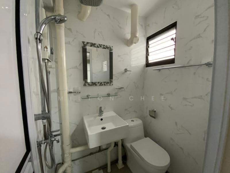 117 Bedok North Road, 117 Bedok North Road, Bedok / Upper East Coast, Room Rental, 130 sqft, HDB Flat For Rent, by Milton Chee, 500255259 - Bathroom - PropertyGuru.com.sg