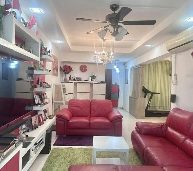 183 Yung Sheng Road, 183 Yung Sheng Road, Boon Lay / Jurong / Tuas, 3 Bedrooms, 1,248 sqft, HDB Flat For Sale, by Anwar Pillay, 500255305 - Living Room - PropertyGuru.com.sg