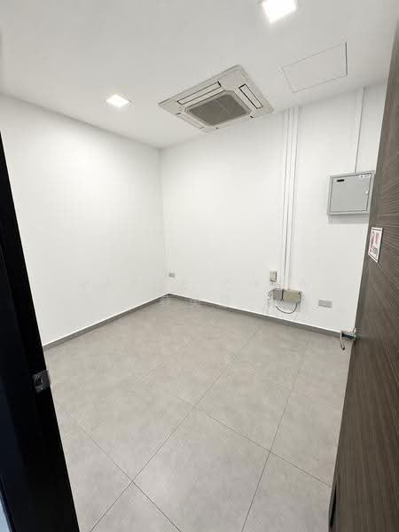 2 Wak Hassan Place, Wak Hassan Place, Sembawang / Yishun, 6 Bedrooms, 7,335 sqft, Semi-Detached House For Rent, by Rayne Chua 蔡美慧, 500255307 - Maid/ Utility - PropertyGuru.com.sg