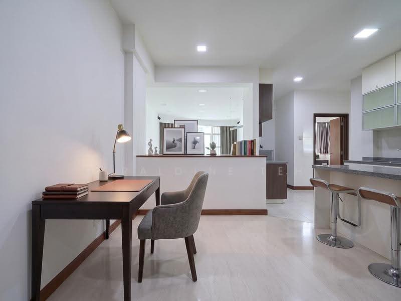 Sheares Ville, 9 Holt Road, Tanglin / Holland / Bukit Timah, 3 Bedrooms, 1,399 sqft, Condominium For Rent, by Geraldine Teh, 500255311 - Study - PropertyGuru.com.sg