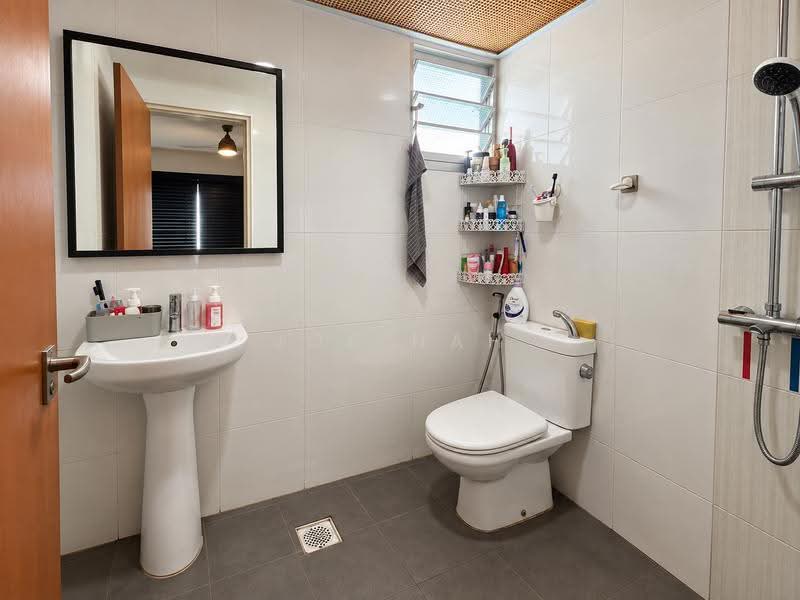 185C Woodlands Street 13, 185C Woodlands Street 13, Admiralty / Woodlands, 2 Bedrooms, 732 sqft, HDB Flat For Sale, by Joe Nah, 500255317 - Bathroom - PropertyGuru.com.sg