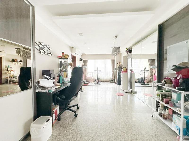 Aquarius By The Park, 15 Bedok Reservoir View, Bedok / Upper East Coast, 3 Bedrooms, 1,323 sqft, Condominium For Sale, by Patricia Chua, 500255318 - Living Room - PropertyGuru.com.sg