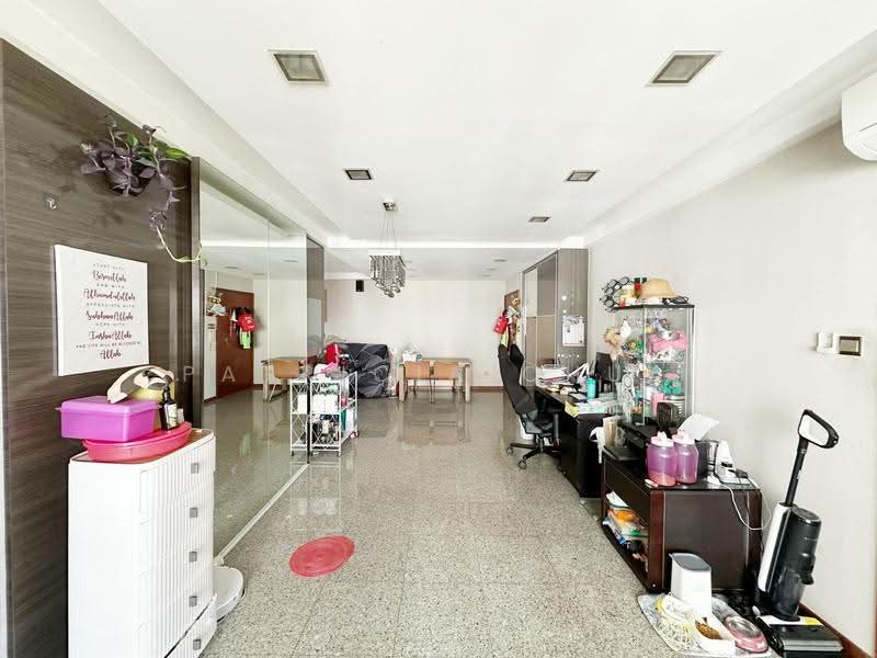 Aquarius By The Park, 15 Bedok Reservoir View, Bedok / Upper East Coast, 3 Bedrooms, 1,323 sqft, Condominium For Sale, by Patricia Chua, 500255318 - Living Room - PropertyGuru.com.sg