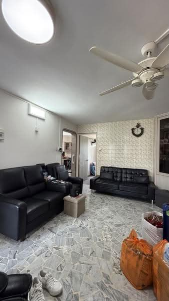32 Cassia Crescent, 32 Cassia Crescent, Eunos / Geylang / Paya Lebar, 3 Bedrooms, 1,001 sqft, HDB Flat For Sale, by Perry Koh, 500255330 - Living Room - PropertyGuru.com.sg