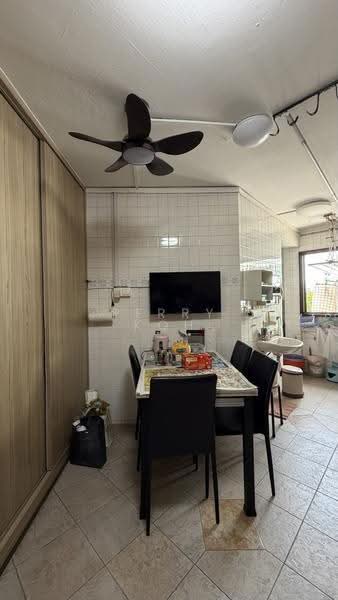 32 Cassia Crescent, 32 Cassia Crescent, Eunos / Geylang / Paya Lebar, 3 Bedrooms, 1,001 sqft, HDB Flat For Sale, by Perry Koh, 500255330 - Dining Room - PropertyGuru.com.sg