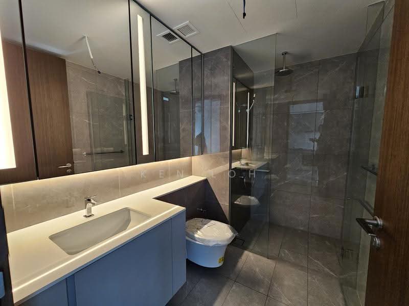 Grand Dunman, 18 Dunman Road, East Coast / Marine Parade, 2 Bedrooms, 775 sqft, Condominium For Sale, by Ken Loh, 500255335 - Bathroom - PropertyGuru.com.sg