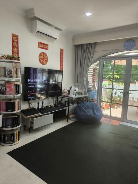 Sunrise Gardens, 51 Sunrise Gardens, Seletar / Yio Chu Kang, 2 Bedrooms, 1,044 sqft, Condominium For Sale, by Chan Boon Lek, 500255368 - Living Room - PropertyGuru.com.sg