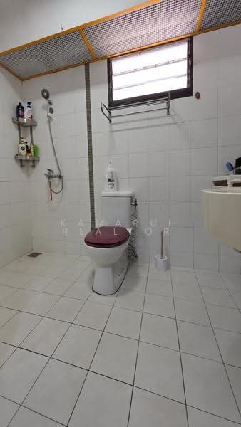 333A Yishun Riverwalk, 333A Yishun Street 31, Sembawang / Yishun, 4 Bedrooms, 1,206 sqft, HDB Flat For Sale, by Kamarul Realtor, 500255369 - Bathroom - PropertyGuru.com.sg