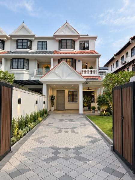 Huge 999-Year Corner Terrace with Home Lift Near Kovan MRT, Hougang / Punggol / Sengkang, 6 Bedrooms, 4,180 sqft, Corner Terrace For Sale, by JAY PECK, 500255381 - Exterior - PropertyGuru.com.sg