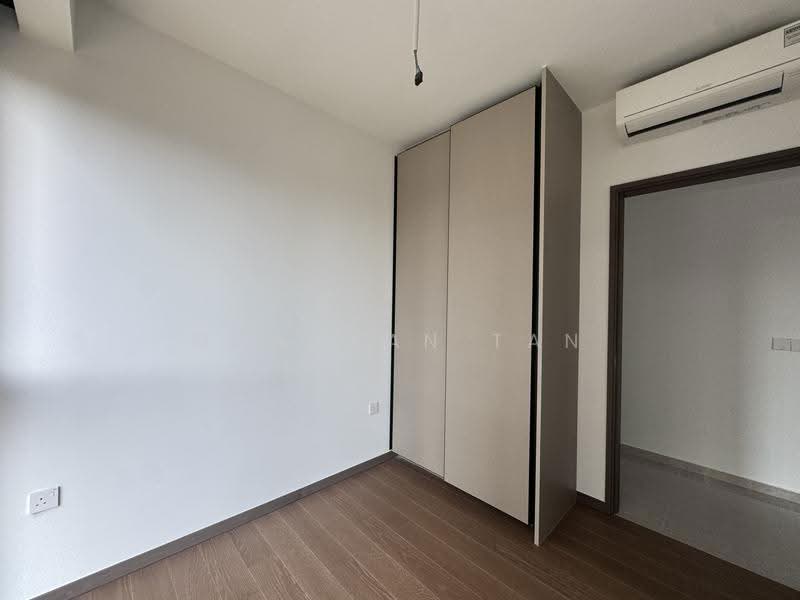 Hillock Green, 22-28 Lentor Central, Mandai / Upper Thomson, 3 Bedrooms, 947 sqft, Condominium For Sale, by Donavan Tan, 500255385 - Common Bedroom - PropertyGuru.com.sg