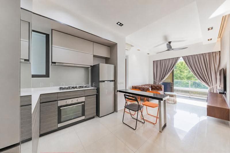 D'Nest, 127 Pasir Ris Grove, Pasir Ris / Tampines, 2 Bedrooms, 753 sqft, Condominium For Sale, by Kelly Tan, 500255389 - Kitchen - PropertyGuru.com.sg