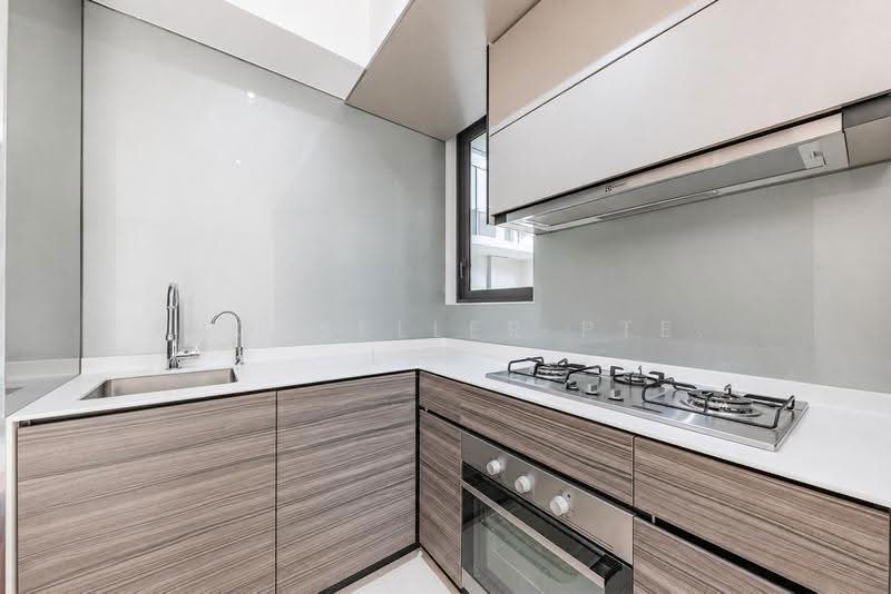 D'Nest, 127 Pasir Ris Grove, Pasir Ris / Tampines, 2 Bedrooms, 753 sqft, Condominium For Sale, by Kelly Tan, 500255389 - Kitchen - PropertyGuru.com.sg