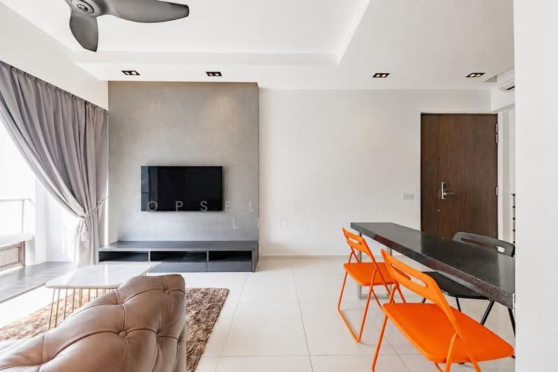 D'Nest, 127 Pasir Ris Grove, Pasir Ris / Tampines, 2 Bedrooms, 753 sqft, Condominium For Sale, by Kelly Tan, 500255389 - Living Room - PropertyGuru.com.sg