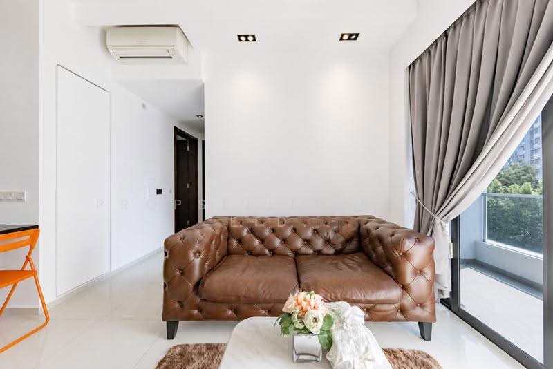 D'Nest, 127 Pasir Ris Grove, Pasir Ris / Tampines, 2 Bedrooms, 753 sqft, Condominium For Sale, by Kelly Tan, 500255389 - Living Room - PropertyGuru.com.sg