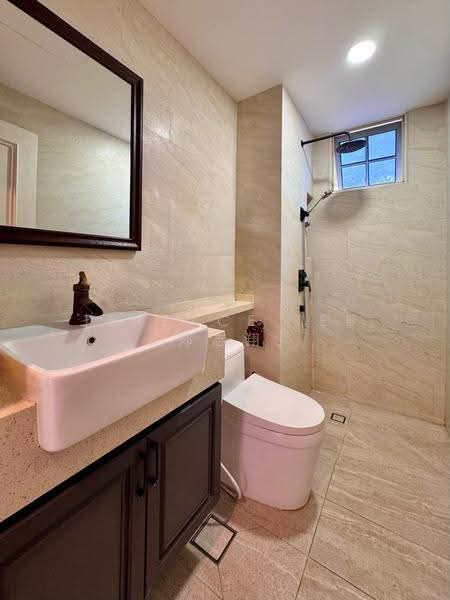 St. Patrick's Green, 49 St. Patrick's Road, East Coast / Marine Parade, 3 Bedrooms, 1,130 sqft, Condominium For Sale, by Terence Tee (郑志翔), 500255402 - Common Bathroom - PropertyGuru.com.sg