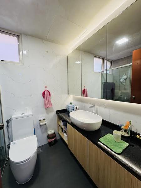Seletar Springs Condominium, 104 Gerald Drive, Seletar / Yio Chu Kang, 3 Bedrooms, 1,335 sqft, Condominium For Sale, by Sandra Kok, 500255405 - Bathroom - PropertyGuru.com.sg