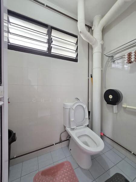 146 Bedok Reservoir Road, 146 Bedok Reservoir Road, Bedok / Upper East Coast, Room Rental, 120 sqft, HDB Flat For Rent, by Chloe Yap, 500255407 - Bathroom - PropertyGuru.com.sg
