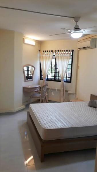 220 Hougang Street 21, 220 Hougang Street 21, Hougang / Punggol / Sengkang, 3 Bedrooms, 1,130 sqft, HDB Flat For Rent, by Jessie Lee, 500255409 - Bedroom - PropertyGuru.com.sg