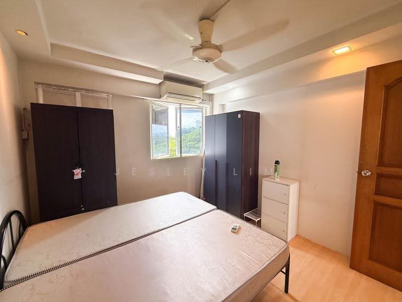 220 Lorong 8 Toa Payoh, 220 Lorong 8 Toa Payoh, Balestier / Toa Payoh, 3 Bedrooms, 882 sqft, HDB Flat For Rent, by Jesley Lim, 500255417 - Bedroom - PropertyGuru.com.sg