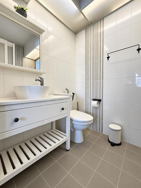 323C Sumang Walk, 323C Sumang Walk, Hougang / Punggol / Sengkang, 3 Bedrooms, 1,001 sqft, HDB Flat For Sale, by Taufik Batisah, 500255426 - Bathroom - PropertyGuru.com.sg