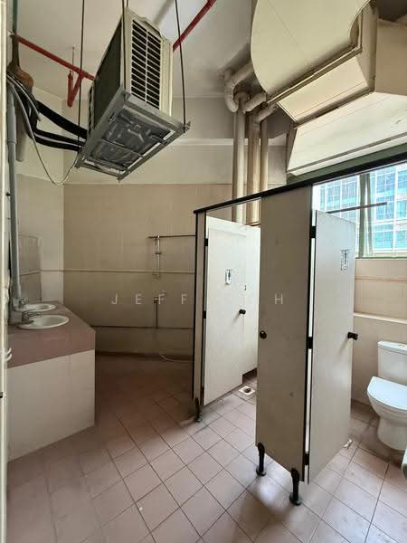 Mandai Industrial Building, 30 Mandai Estate, Admiralty / Woodlands, 3,218 sqft, Factory / Workshop (B2) For Rent, by Jeff Soh, 500255444 - Bathroom - CommercialGuru.com.sg