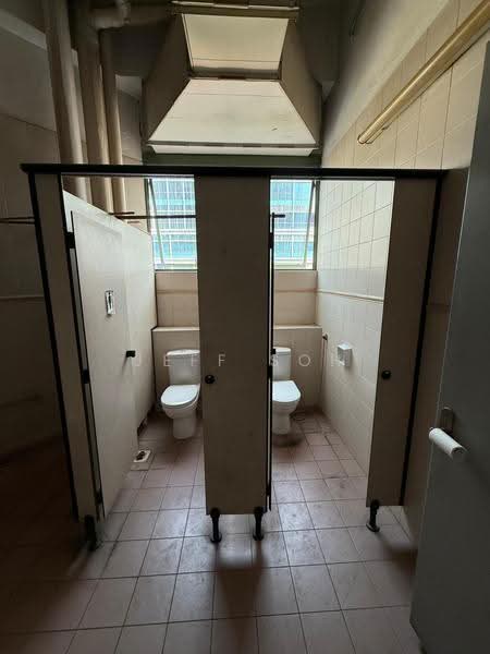 Mandai Industrial Building, 30 Mandai Estate, Admiralty / Woodlands, 3,218 sqft, Factory / Workshop (B2) For Rent, by Jeff Soh, 500255444 - Bathroom - CommercialGuru.com.sg