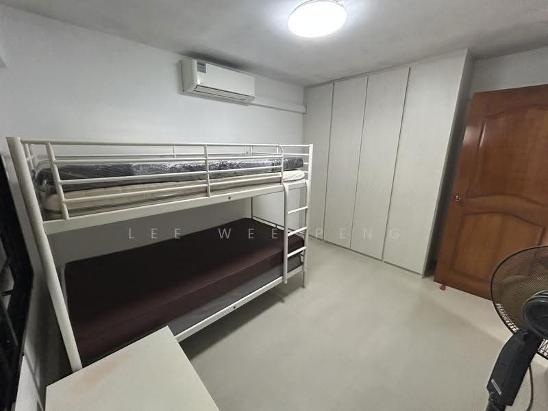 225 Lorong 8 Toa Payoh, 225 Lorong 8 Toa Payoh, Balestier / Toa Payoh, Room Rental, 200 sqft, HDB Flat For Rent, by Lee Wee Peng, 500255452 - Bedroom - PropertyGuru.com.sg