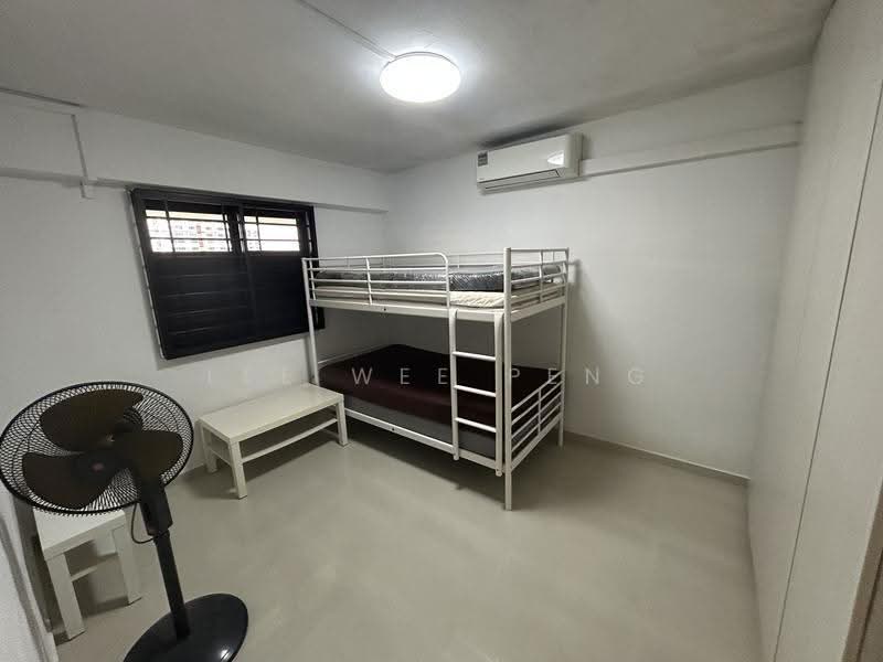 225 Lorong 8 Toa Payoh, 225 Lorong 8 Toa Payoh, Balestier / Toa Payoh, Room Rental, 200 sqft, HDB Flat For Rent, by Lee Wee Peng, 500255452 - Bedroom - PropertyGuru.com.sg