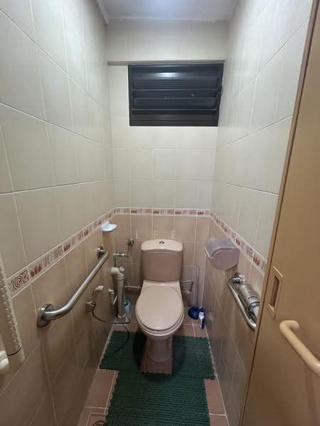 225 Lorong 8 Toa Payoh, 225 Lorong 8 Toa Payoh, Balestier / Toa Payoh, Room Rental, 200 sqft, HDB Flat For Rent, by Lee Wee Peng, 500255452 - PropertyGuru.com.sg