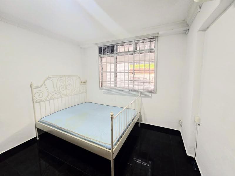 824 Woodlands Street 81, 824 Woodlands Street 81, Admiralty / Woodlands, 2 Bedrooms, 904 sqft, HDB Flat For Rent, by Damon Koh, 500255454 - Bedroom - PropertyGuru.com.sg