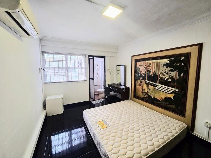 824 Woodlands Street 81, 824 Woodlands Street 81, Admiralty / Woodlands, 2 Bedrooms, 904 sqft, HDB Flat For Rent, by Damon Koh, 500255454 - Bedroom - PropertyGuru.com.sg