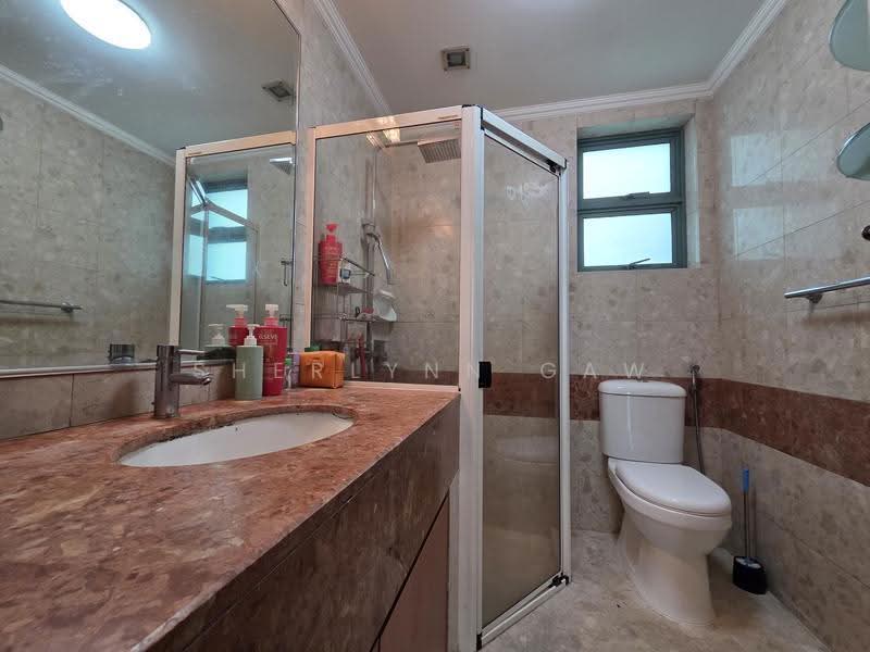Merawoods, Dairy Farm / Bukit Panjang / Choa Chu Kang, 2 Bedrooms, 1,001 sqft, Condominium For Rent, by Sherlynn Gaw, 500255466 - Bathroom - PropertyGuru.com.sg