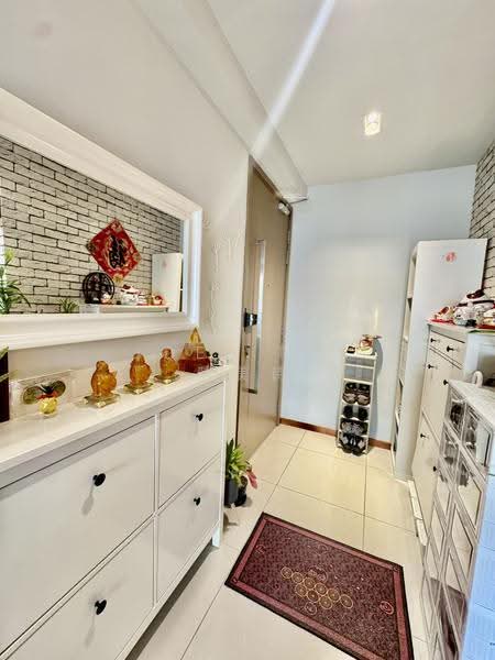 Parc Vera, 10 Hougang Street 32, Hougang / Punggol / Sengkang, 2 Bedrooms, 786 sqft, Condominium For Sale, by Joey Tan 陈美诗, 500255471 - Entrance - PropertyGuru.com.sg