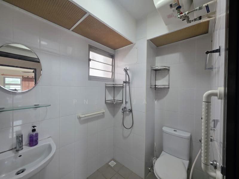 440C Clementi Avenue 3, 440C Clementi Avenue 3, Buona Vista / West Coast / Clementi New Town, 3 Bedrooms, 1,011 sqft, HDB Flat For Sale, by PN. Vijay, 500255474 - Bathroom - PropertyGuru.com.sg
