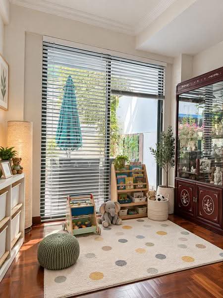 Beautifully Renovated Corner Terrace, 3,089 sqft of Space, Hougang / Punggol / Sengkang, 6 Bedrooms, 3,089 sqft, Corner Terrace For Sale, by JAY PECK, 500255484 - Interior - PropertyGuru.com.sg