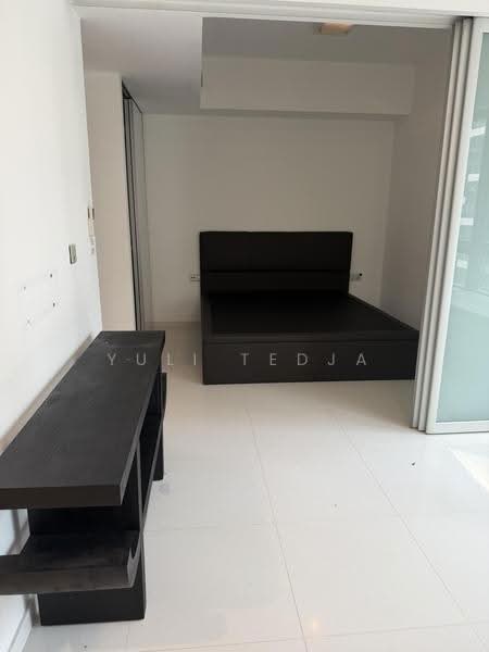 One Shenton, 1 Shenton Way, Boat Quay / Raffles Place / Marina, 1 Bedroom, 538 sqft, Condominium For Rent, by Yuli Tedja, 500255487 - Bedroom - PropertyGuru.com.sg