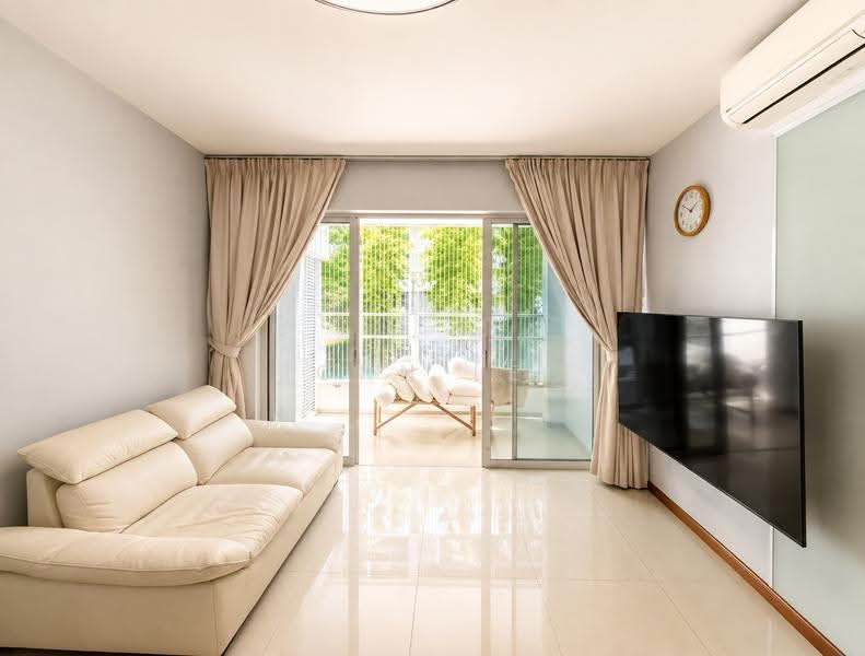 Forestville, 28 Woodlands Drive 16, Admiralty / Woodlands, 3 Bedrooms, 1,324 sqft, Condominium For Sale, by John Lee, 500255495 - Living Room - PropertyGuru.com.sg
