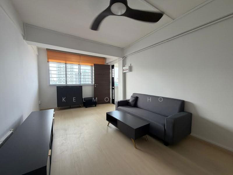 225 Lorong 8 Toa Payoh, 225 Lorong 8 Toa Payoh, Balestier / Toa Payoh, 2 Bedrooms, 818 sqft, HDB Flat For Rent, by Kelmond Ho, 500255497 - Living Room - PropertyGuru.com.sg