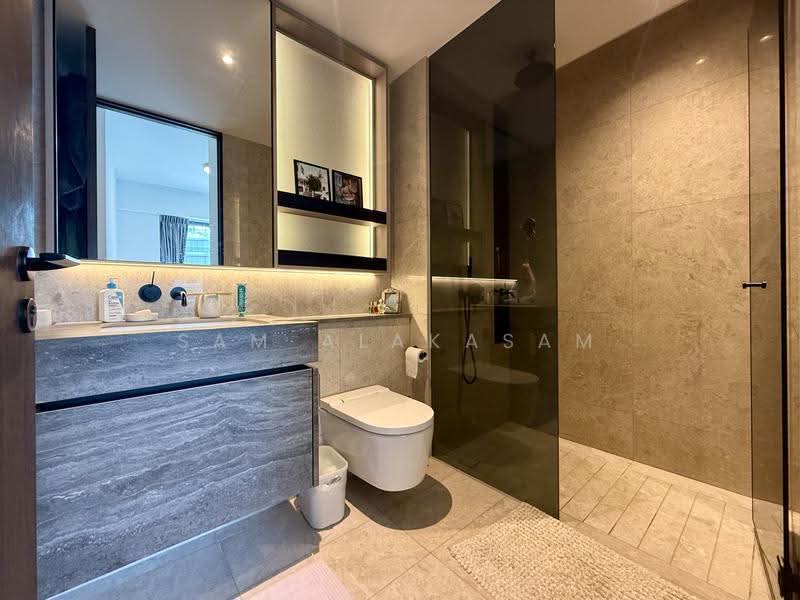 The Reef at King's Dock, 2 Harbourfront Avenue, Harbourfront / Telok Blangah, 2 Bedrooms, 753 sqft, Condominium For Sale, by Sam Alakasam, 500255512 - Master Bathroom - PropertyGuru.com.sg
