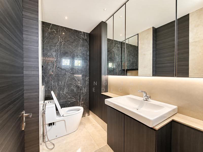 106 Jalan Rajah, 106 Jalan Rajah, Balestier / Toa Payoh, 3 Bedrooms, 1,722 sqft, HDB Flat For Sale, by Lim Jing Tuan (Benedict), 500255516 - Bathroom - PropertyGuru.com.sg