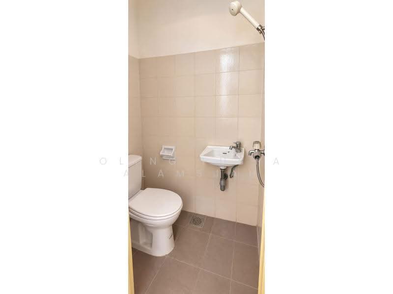 Bishan 8, 63 Bishan Street 21, Ang Mo Kio / Bishan / Thomson, 2 Bedrooms, 980 sqft, Condominium For Rent, by Oling Puspa Alamsjah, 500255520 - Utility toilet - PropertyGuru.com.sg