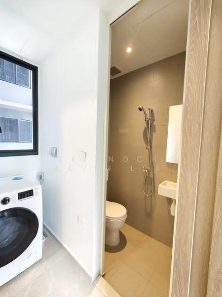 KI Residences At Brookvale, 2 Brookvale Drive, Clementi Park / Upper Bukit Timah, 3 Bedrooms, 1,173 sqft, Condominium For Sale, by EK Enoch Kevin Lea, 500255522 - Bathroom - PropertyGuru.com.sg