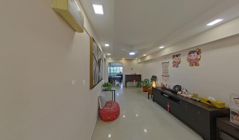 335 Clementi Avenue 2, 335 Clementi Avenue 2, Buona Vista / West Coast / Clementi New Town, 2 Bedrooms, 732 sqft, HDB Flat For Sale, by Keith Toh, 500255524 - Living Room - PropertyGuru.com.sg