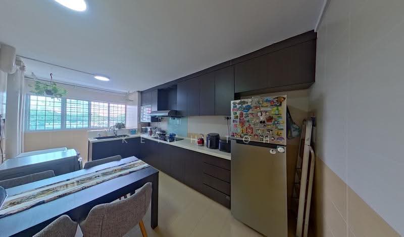 335 Clementi Avenue 2, 335 Clementi Avenue 2, Buona Vista / West Coast / Clementi New Town, 2 Bedrooms, 732 sqft, HDB Flat For Sale, by Keith Toh, 500255524 - Kitchen - PropertyGuru.com.sg